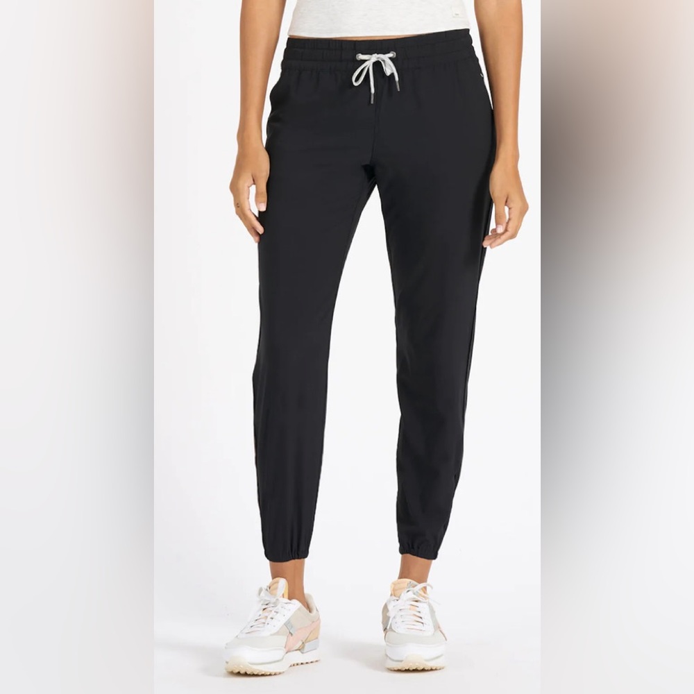 Vuori Weekend Jogger - Black - Small - New!